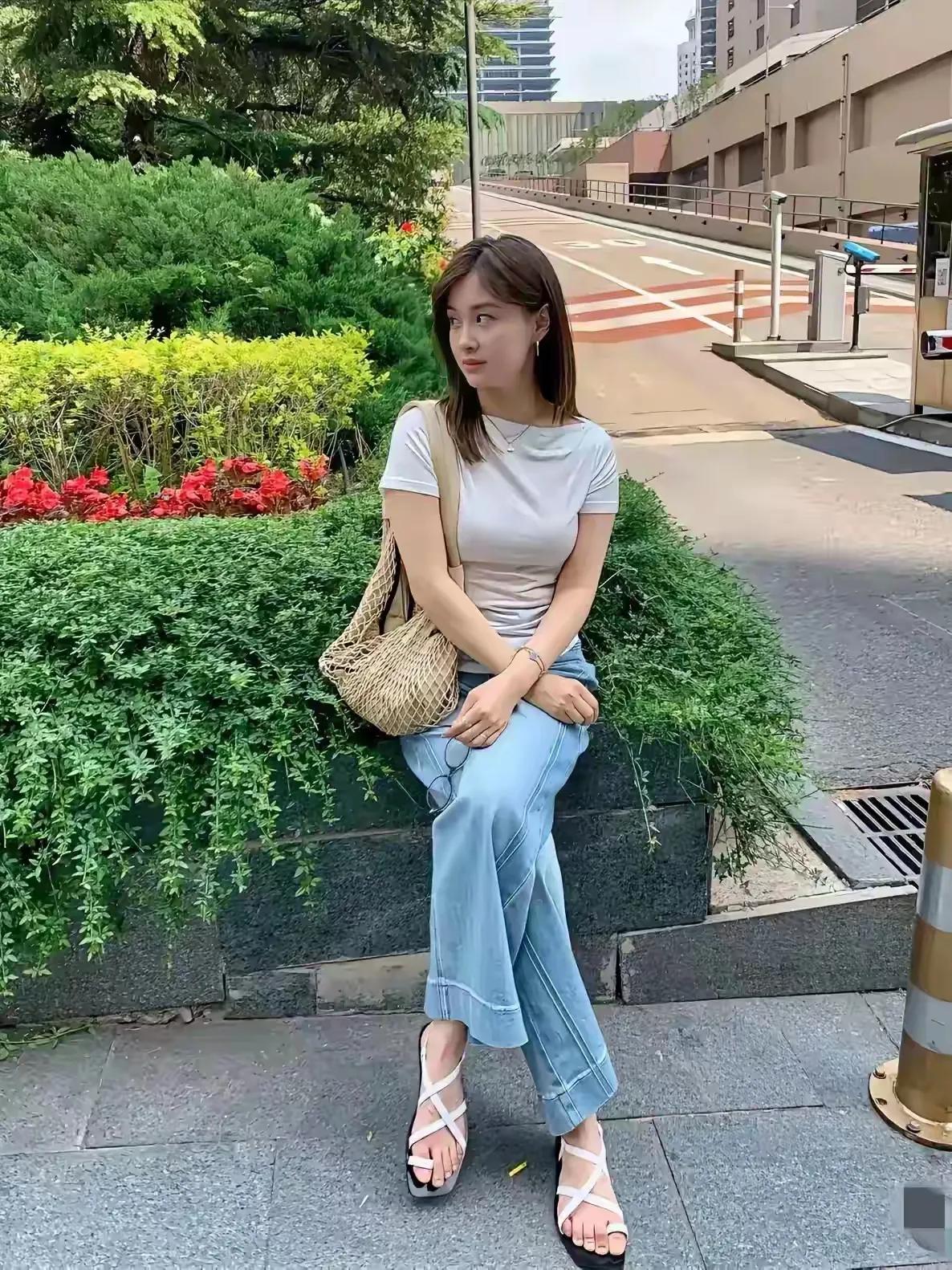 作为女性，假如有一天，发现自己被坏人跟踪了怎么办？
有个当警察的同学告诉我怎么做