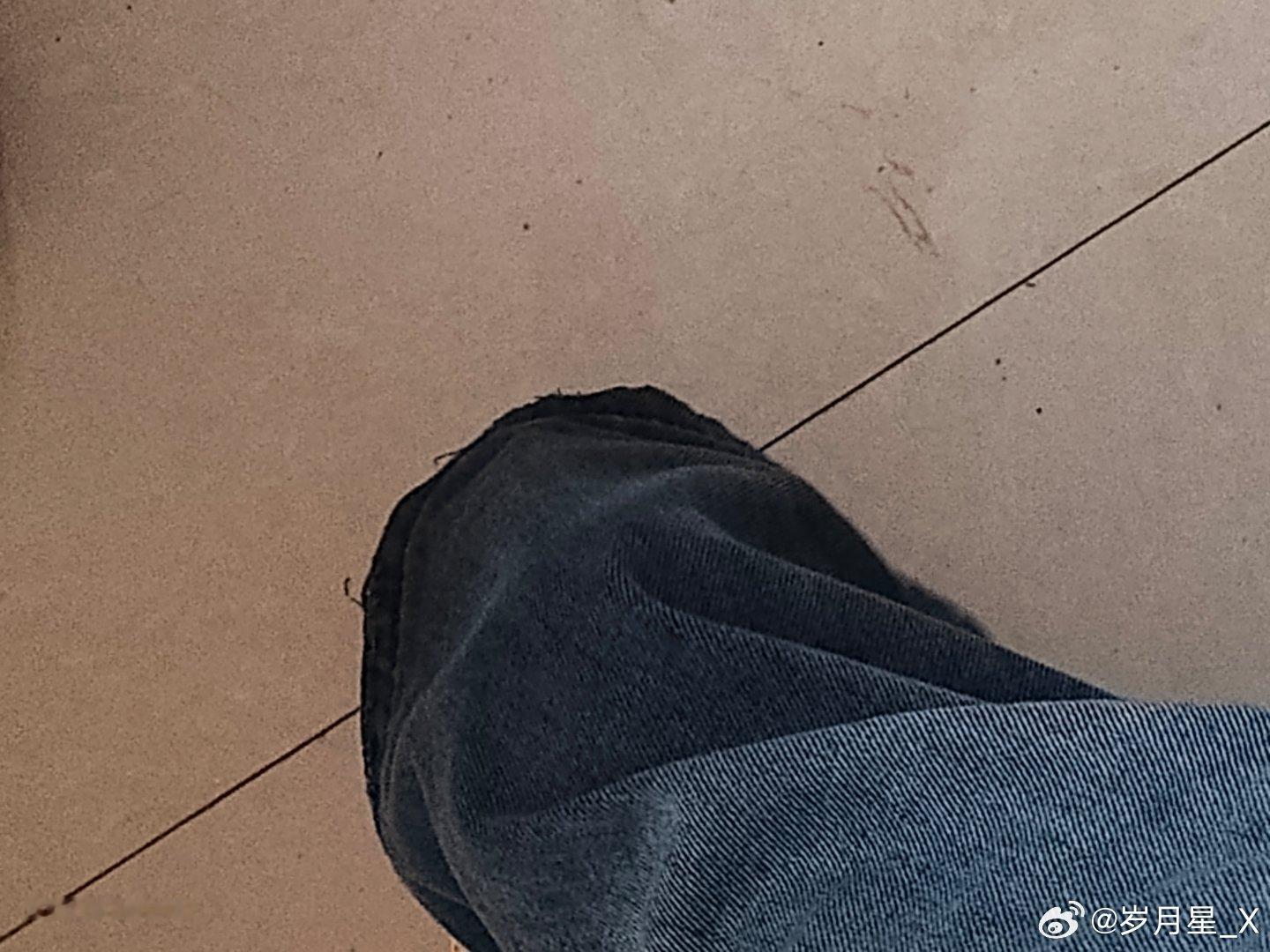 我再也不在雨天穿拖地裤了