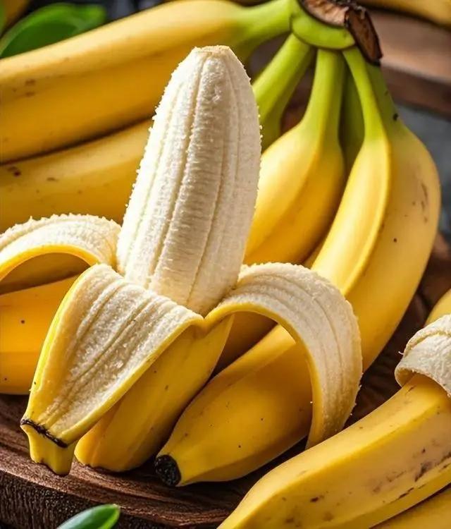 血压高的牢记五吃五不吃
🌟五吃
1⃣ 香蕉
2⃣ 西瓜
3⃣ 橙子
4⃣ 猕猴