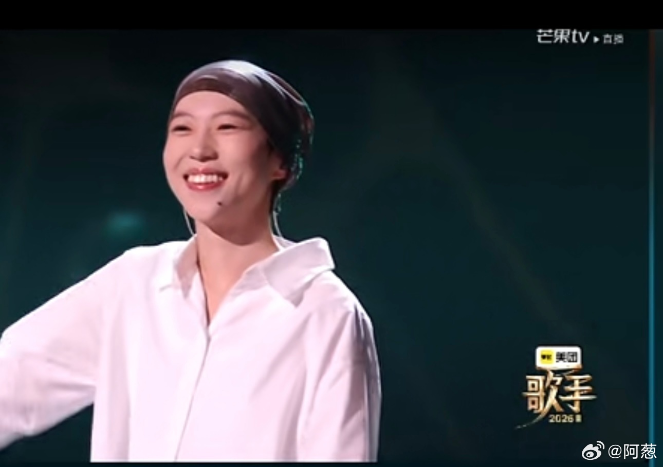 窦靖童这首「野花」比上期发挥好，好听。也是听上王菲的音色唱田震的歌了，以前想过的