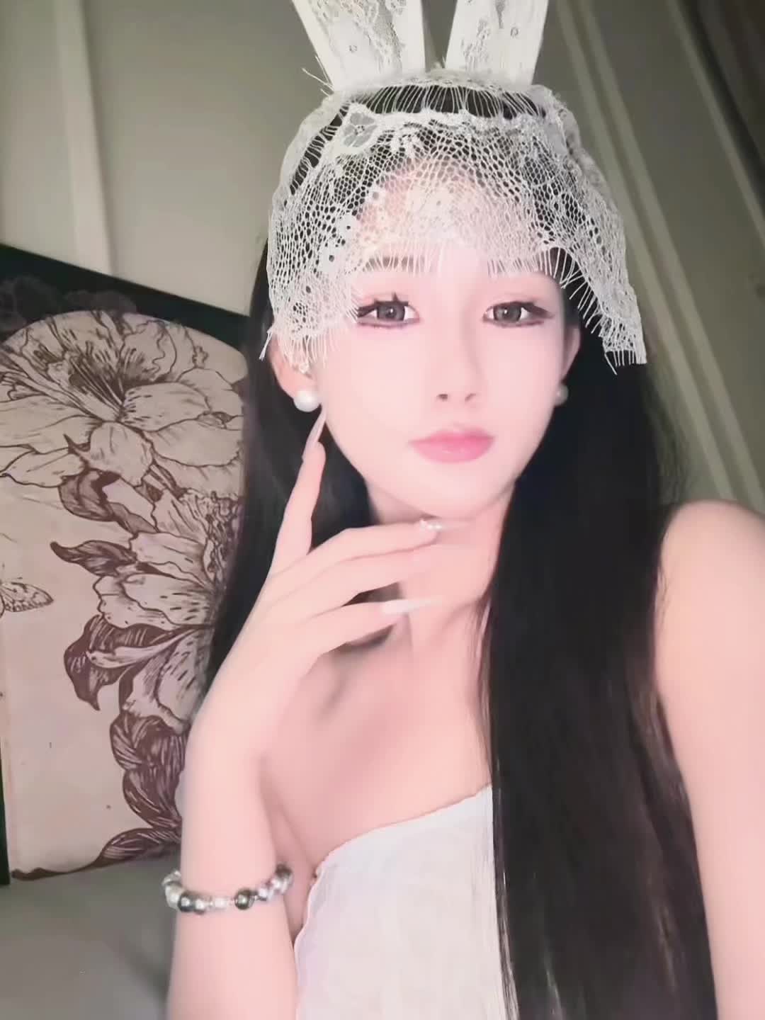 好女人得到名声  坏女人得到一切