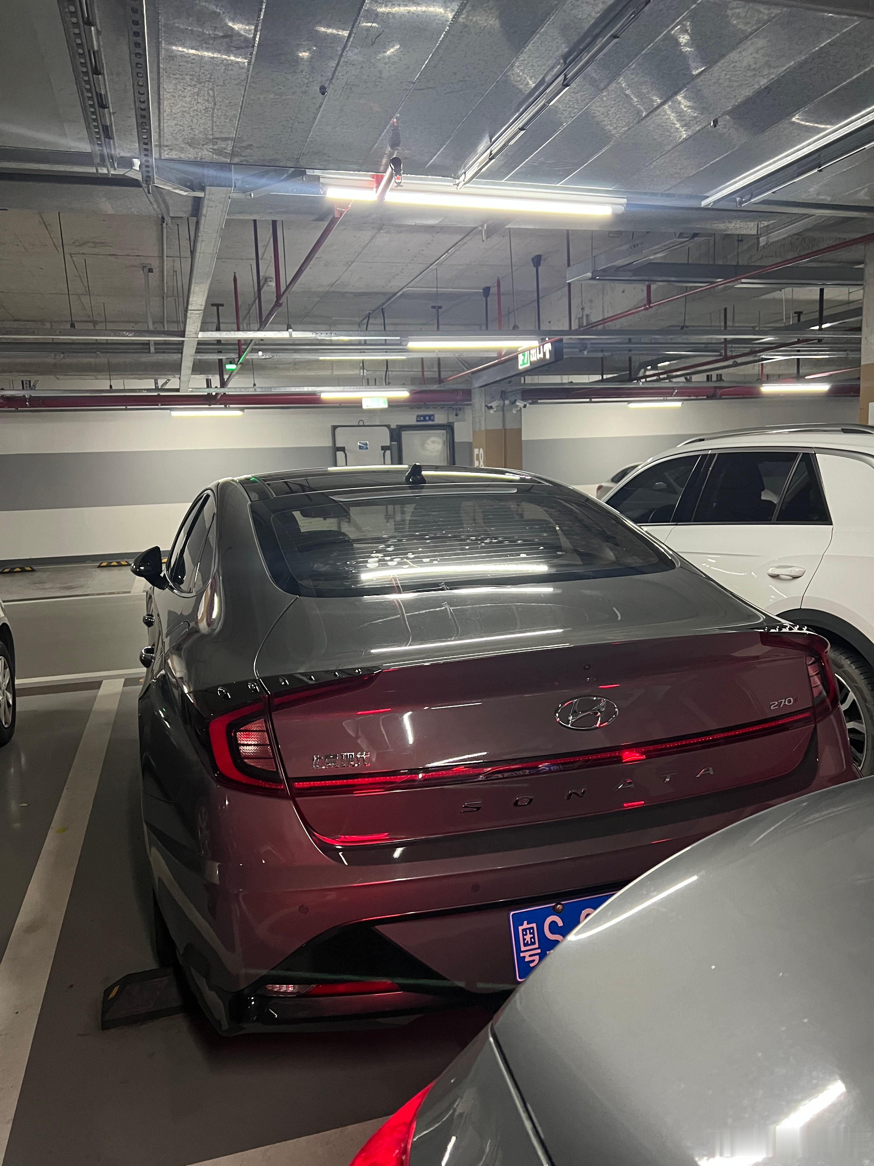 这样的油车，挺好看的。总不需要像马路上那么多的千遍一律心有灵犀 省下的钱，可以加