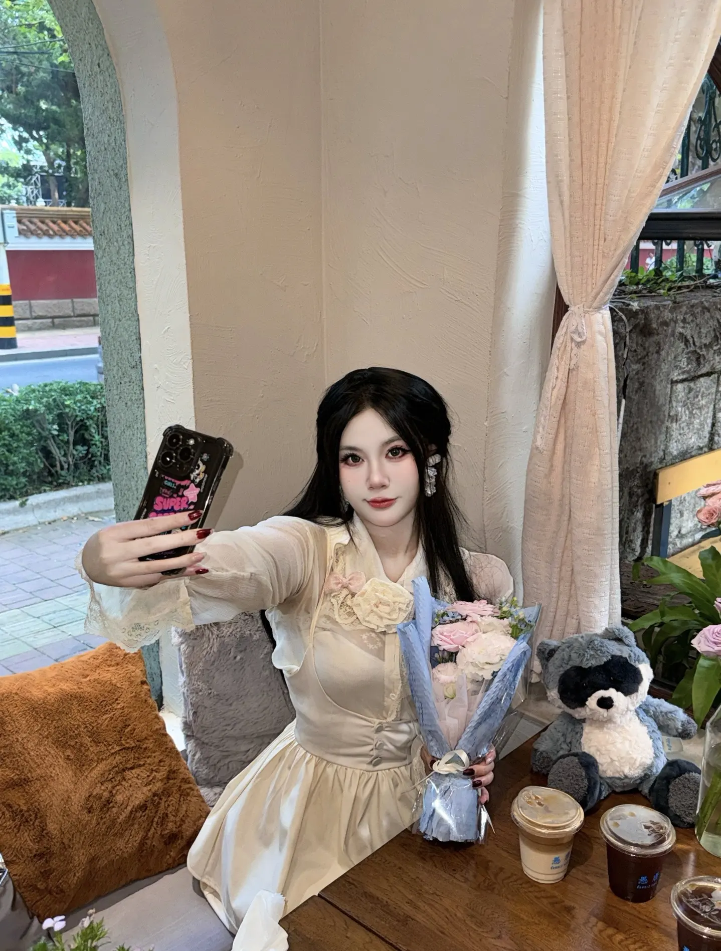 喂 可以合照吗。
