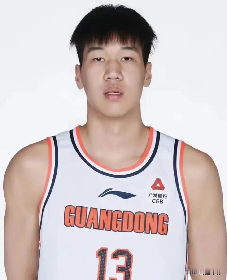 广东队养了个白眼狼。                              