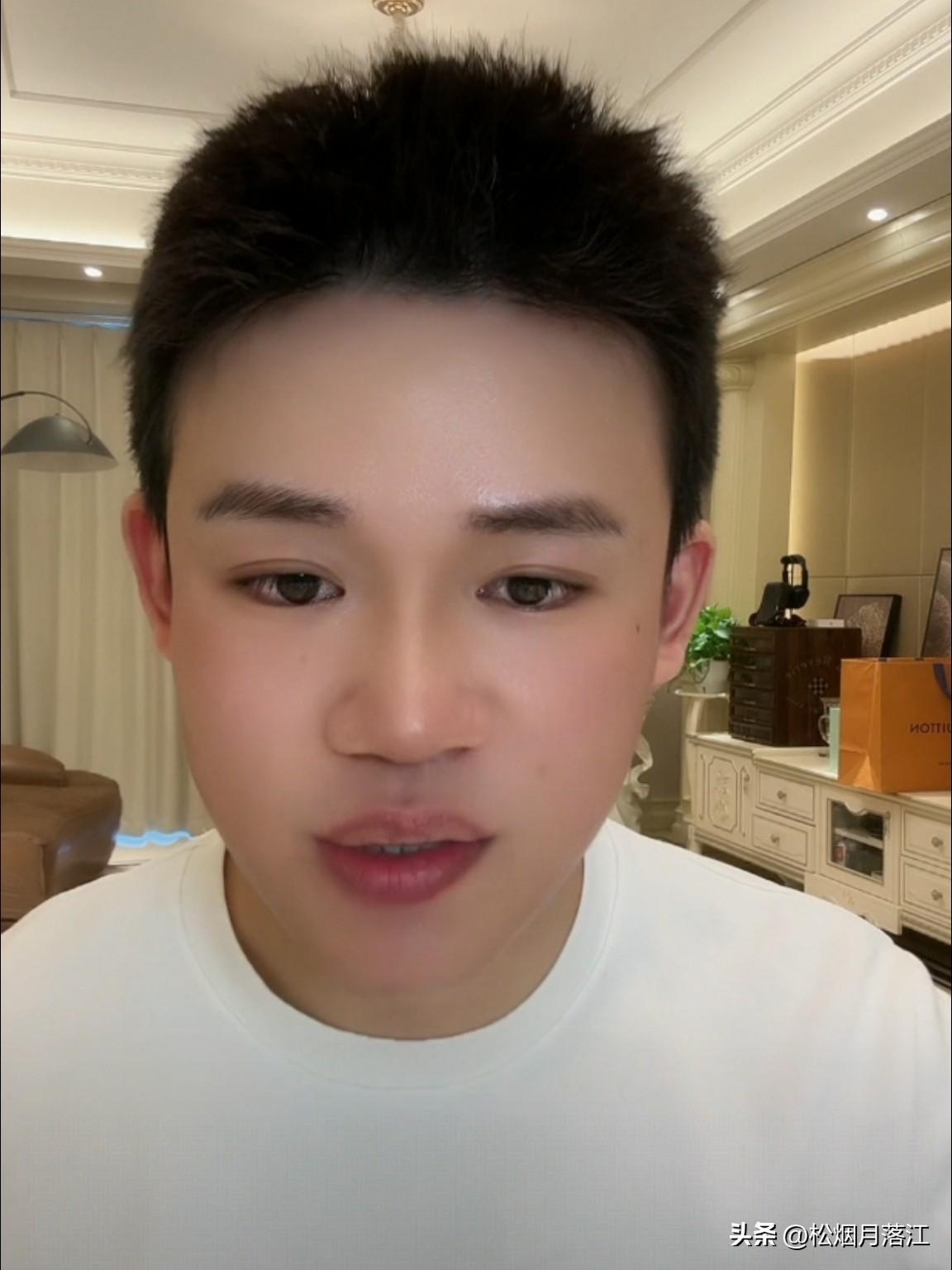 孟贺：吃一堑长一智，8万块钱买一教训，挺值！

刚刚，孟贺直播时说，我比较在意的