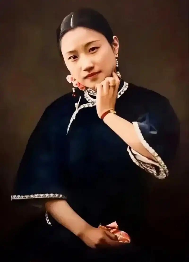 一段非常现实的话：“情人关系中，只要女人不谈钱，男人只要身体上得到满足，两人就会