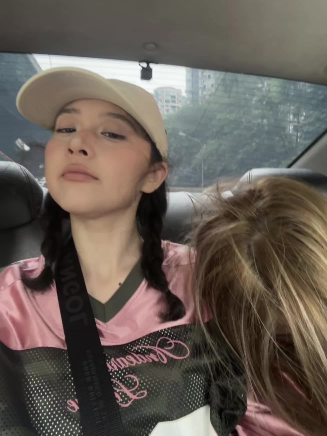 有没有一上车就爱睡觉的姐妹哈哈哈哈哈哈哈