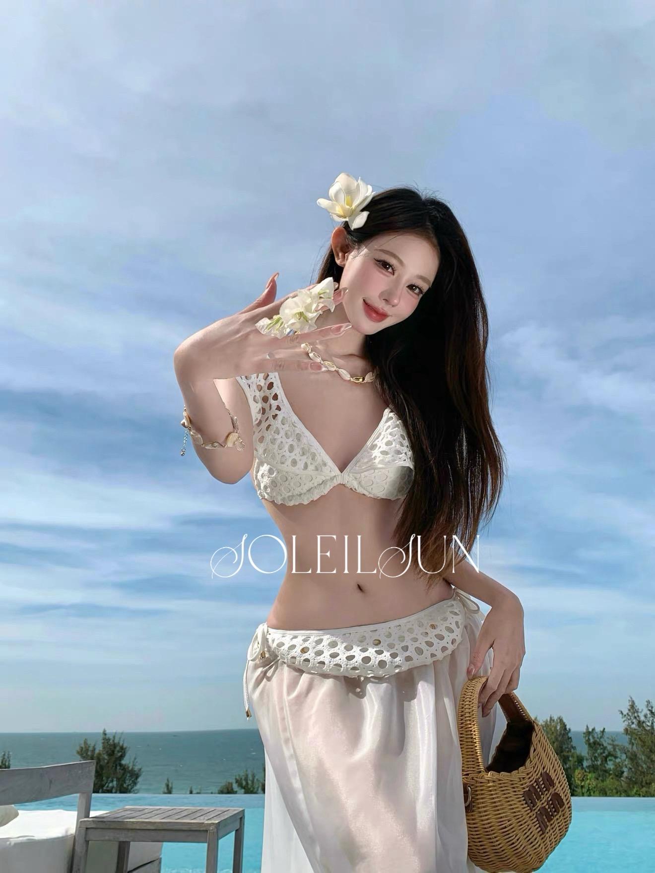 SoleilSun泳衣「雪纱公主」。🍑奶白蕾丝三件套泳衣，镂空刺绣花...