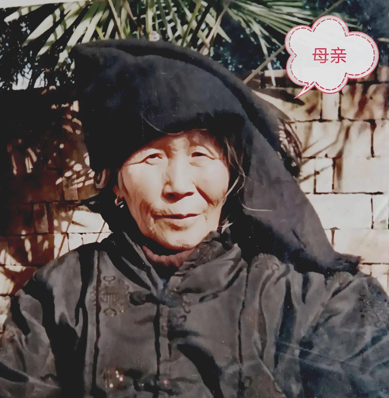 母亲节：隔空相望，想念天堂的母亲！
 
母先故，归途茫，思难忘。
眷眷思绪在心上