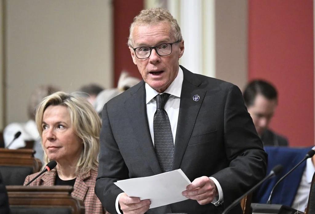 🚍 Montreal交通危机！
🌆 痛点暴露：自11月以来，蒙特利尔的公共交