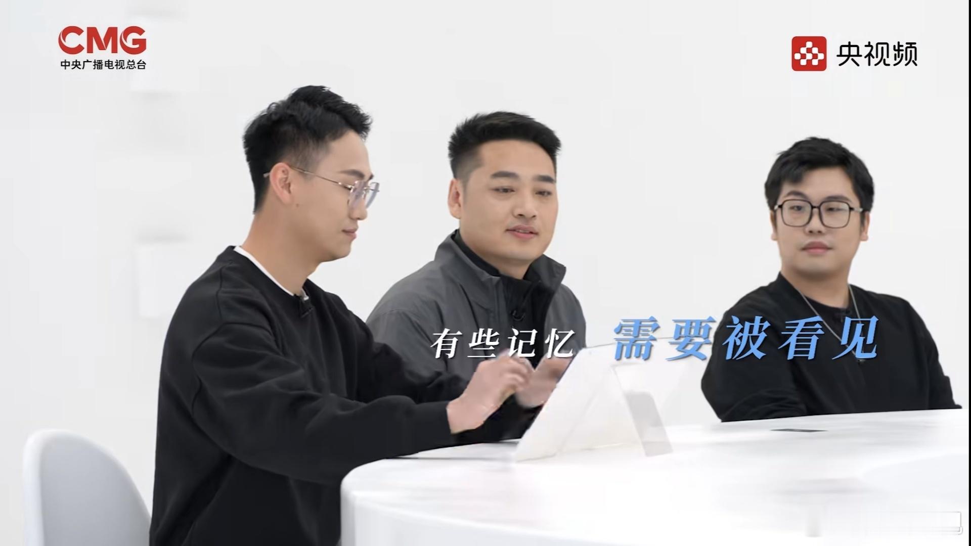 与鸿蒙共赴星光之约《鸿蒙星光盛典》定档12月20日，依旧是那句话：“在一起”。自