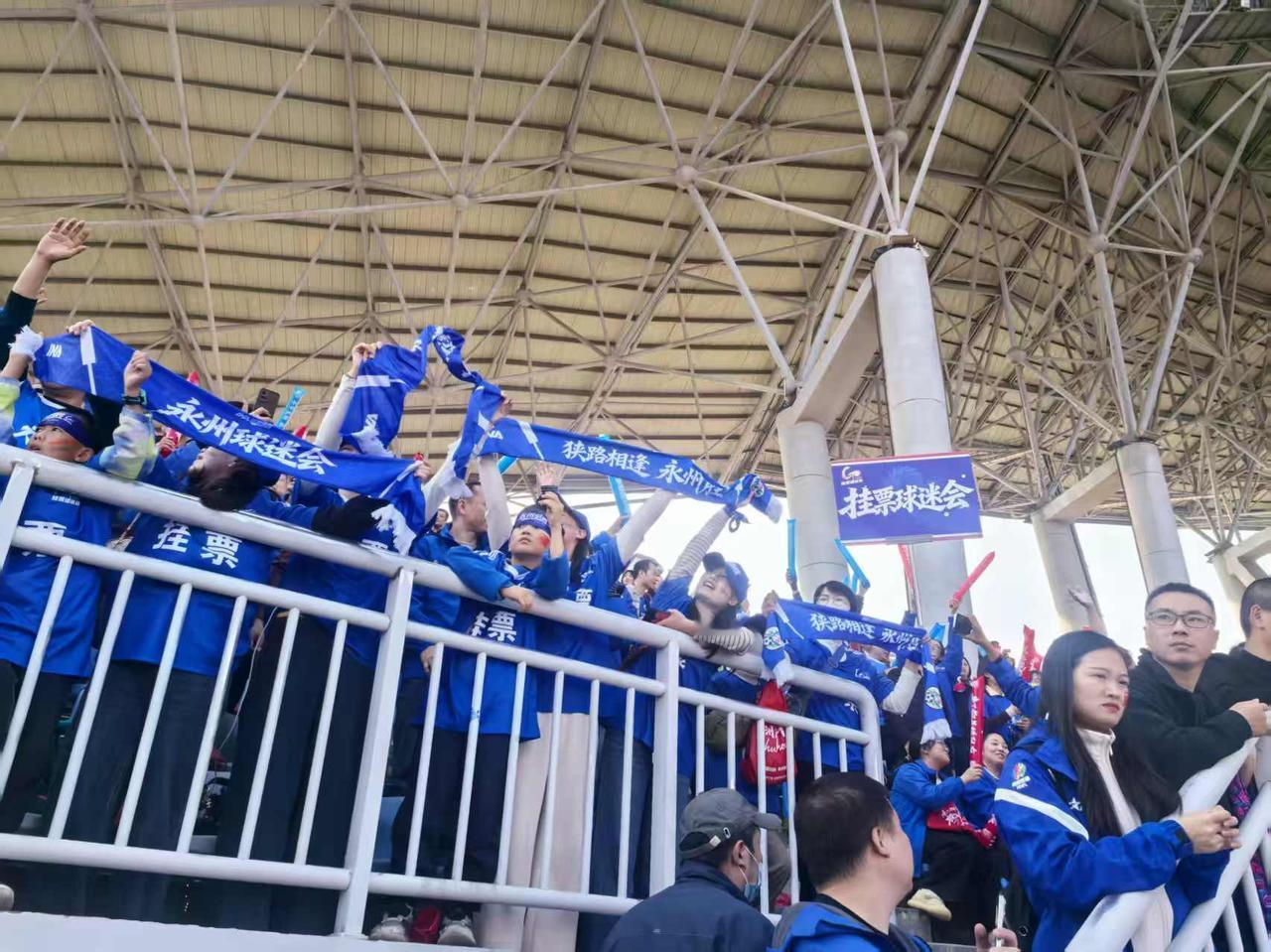 永州为什么成了湘超热度最高的球队？
主要还是因为挂票的缘故。湖南媒体统计过，湘超