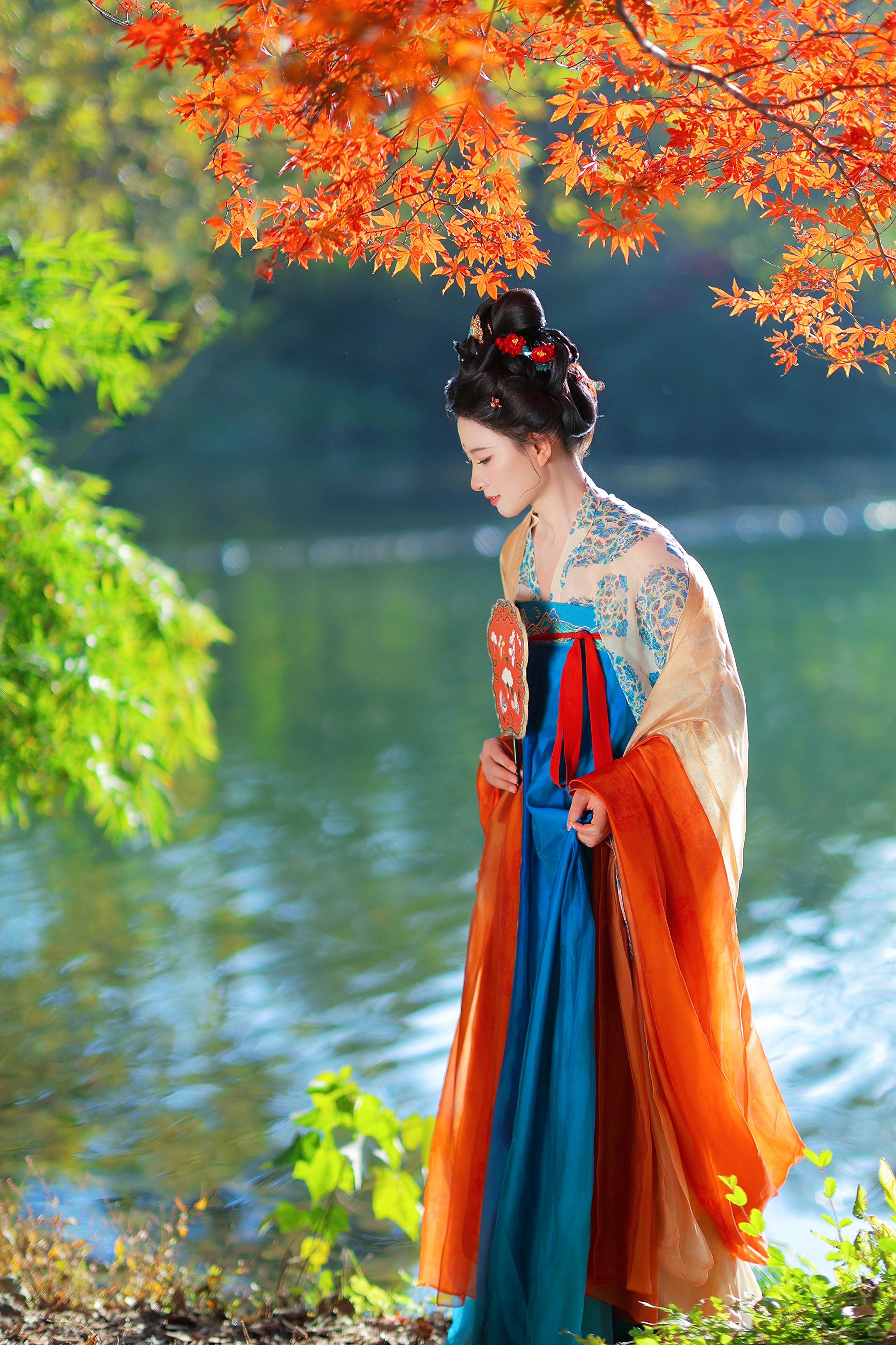 橙黄橘绿时🍁｜拍到了秋天汉服的【封神】时刻！