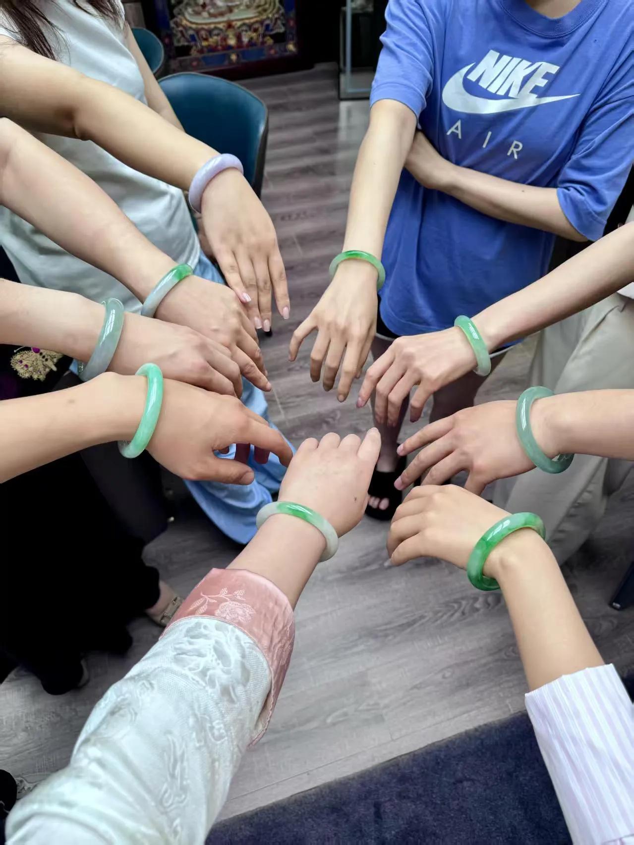 剁手集中营，看谁才是真正的“钞级悍翡” 
速看图！找找有没有与你相同款或以下你喜