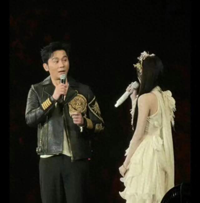 大黑牛哭了！李晨首次当演唱会嘉宾，在宋雨琦舞台上当场落泪！
