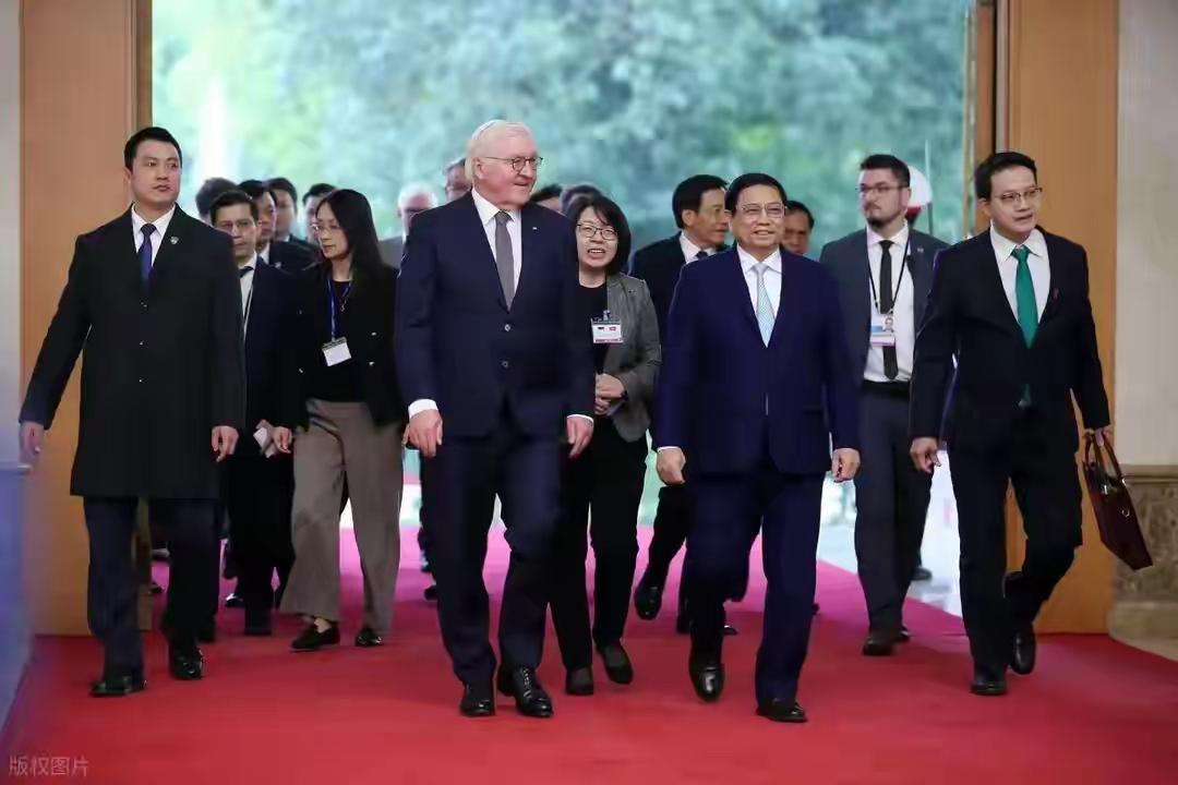 越南刚宣布与德国合作高铁，越南首富：我撤资。