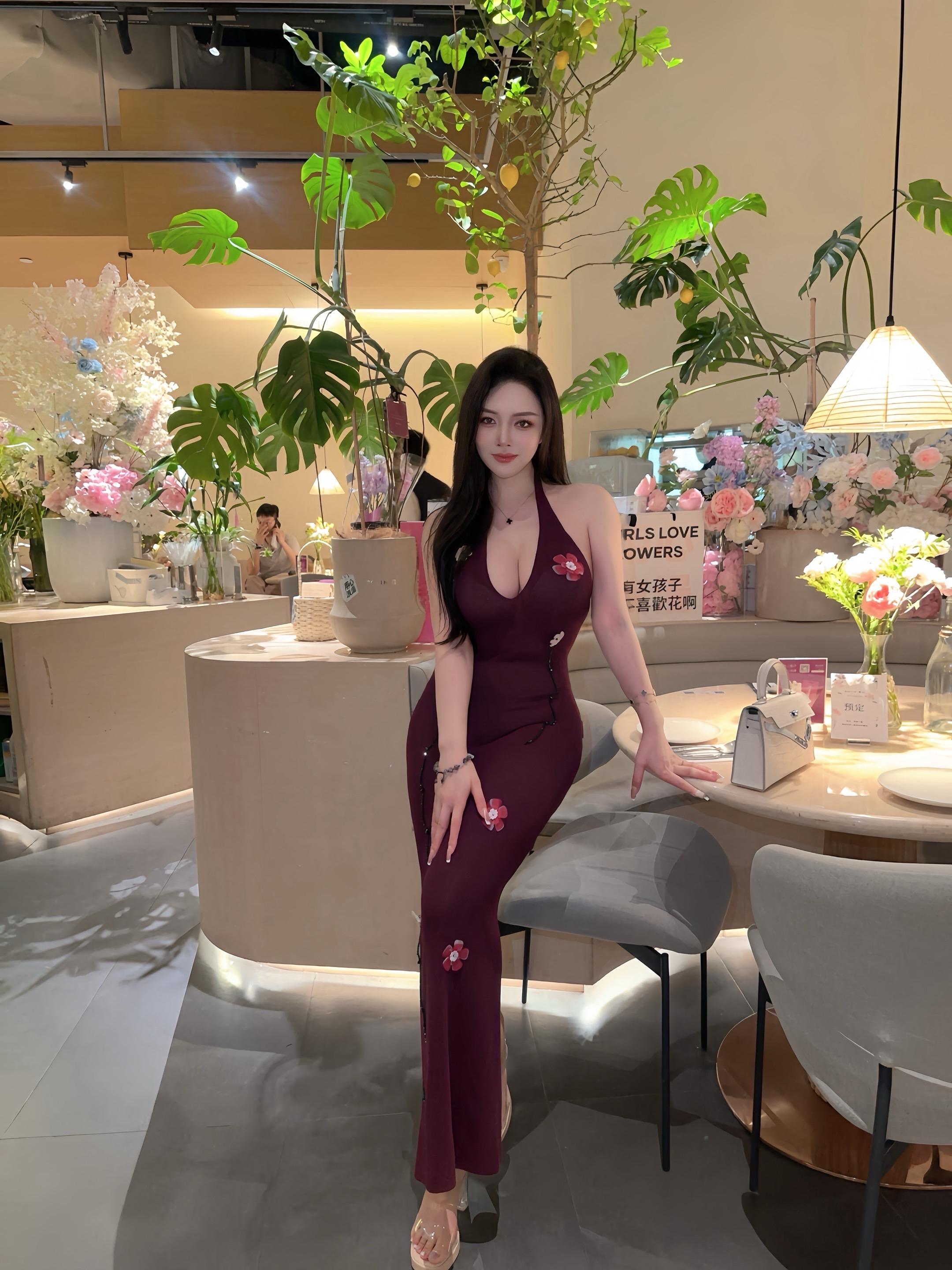 最开心的就是跟闺蜜吃美美饭～