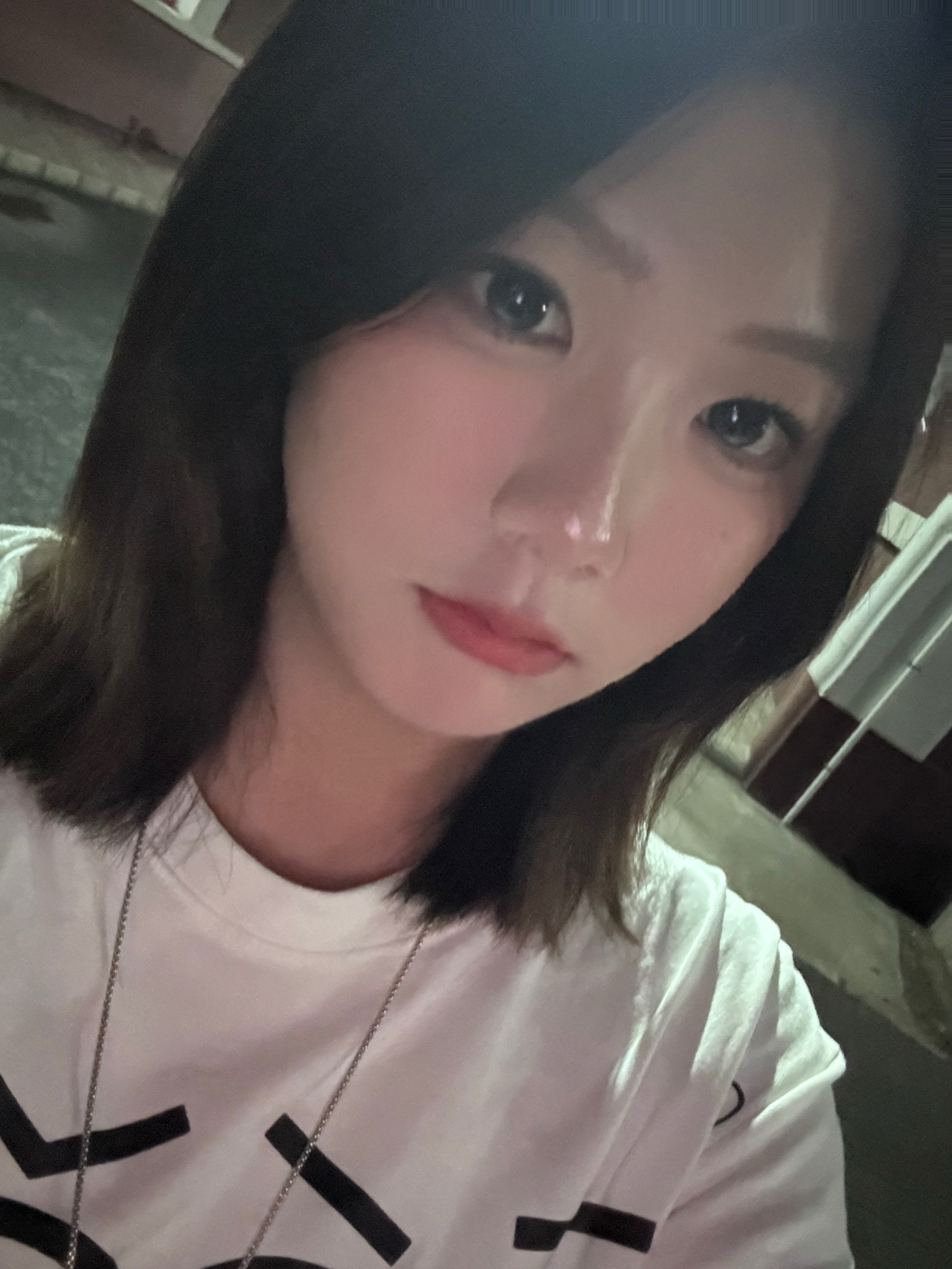 好喜欢我的新美瞳🥺 