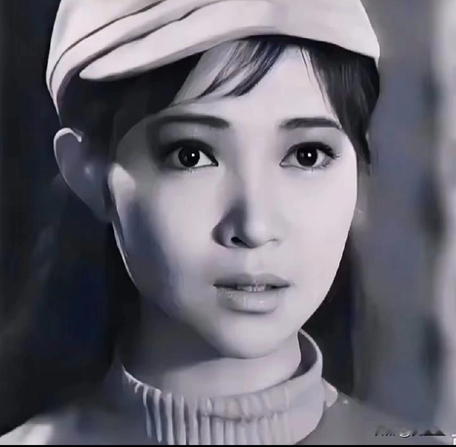 还有人记得她吗？
她，1947年3月13日出生于中国上海，祖籍江苏苏州。
华语影