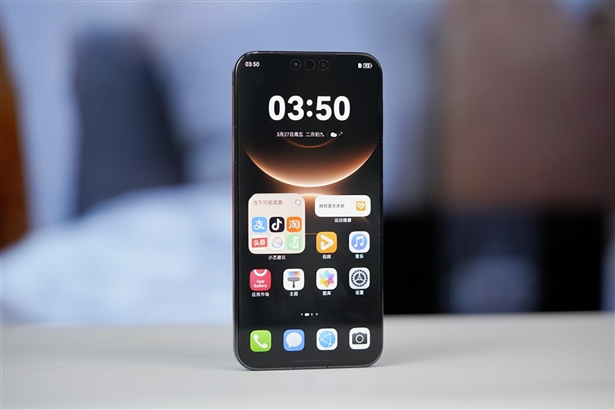 千孔無感出風！華為首款風冷手機Mate80 Pro Max風馳版圖賞