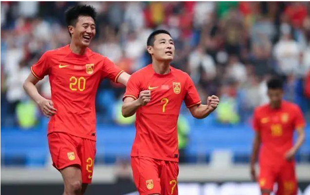 历史交锋方面，中国男足与巴林在国际A级赛事中共交手7次，国足取得3胜4平的成绩尽