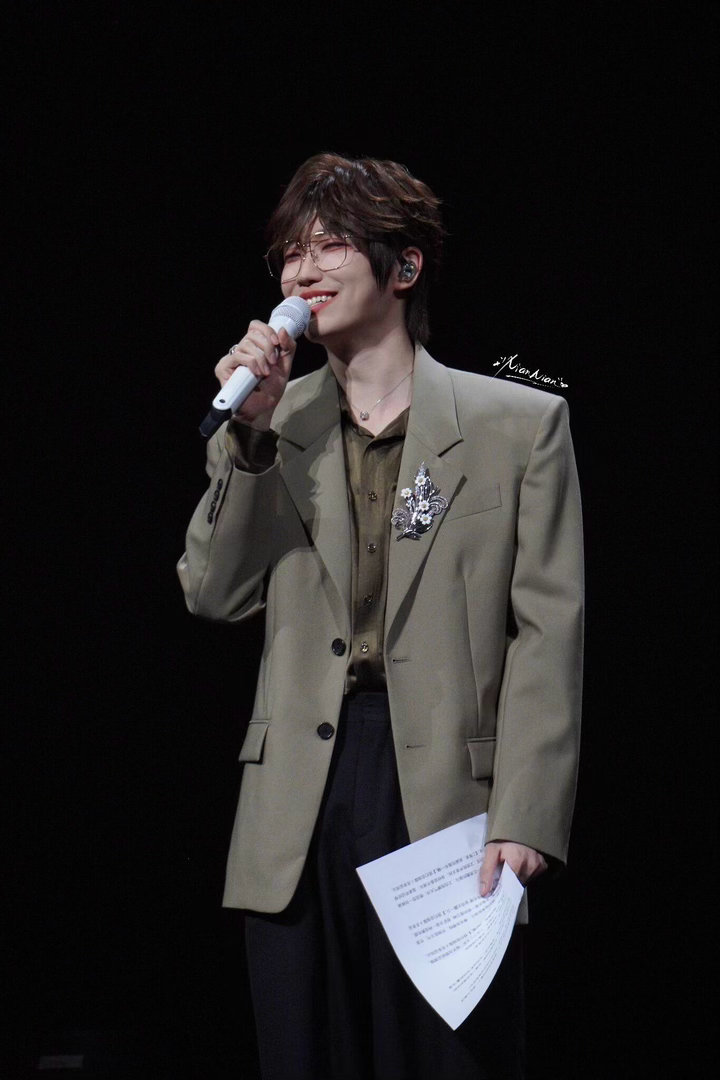 徐良演唱会抢票 徐良成都二开刚开就没了！5.1场直接售罄，怀疑全成都的非主流都在