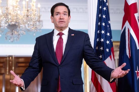 从依附美国到自食恶果，巴拿马在港口纠纷中的短视操作，正让自己陷入万劫不复的境地，