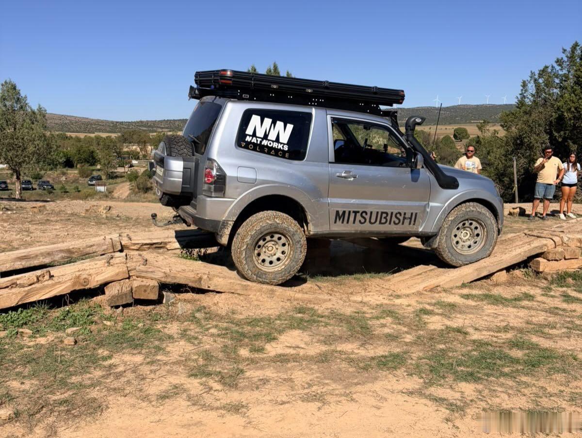 帕杰罗  西班牙三菱帕杰罗 MITSUBISHI ESPAÑA 🔥⛺️🚜ca