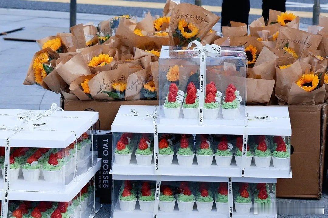 李昀锐又宠粉了 全年11次逆应援 林丝在冬日遇见心软的神💚追星路上最珍贵的小确