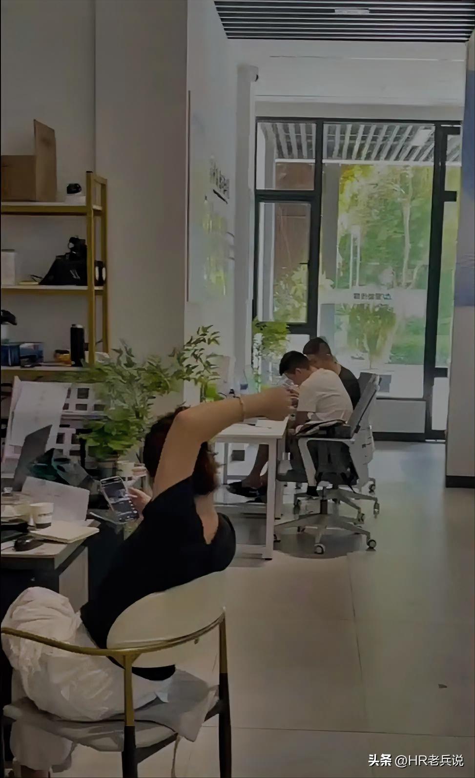 作为一个参加过上百例员工晋升评审的hr，我发现那些容易获得晋升的员工，都普遍有这