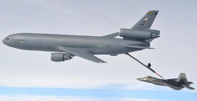 F-22航电架构过时：美国15年技术修补失败
美军F-22A进驻菲律宾的消息刚出