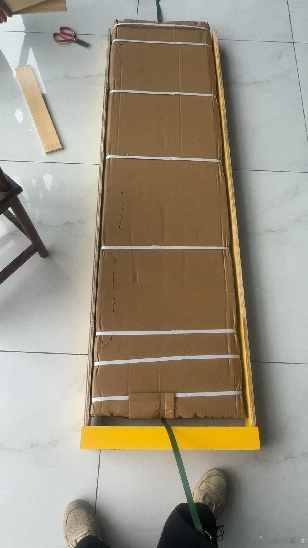 六十块钱买了两块玻璃门还包邮 这商家还有挣的吗 