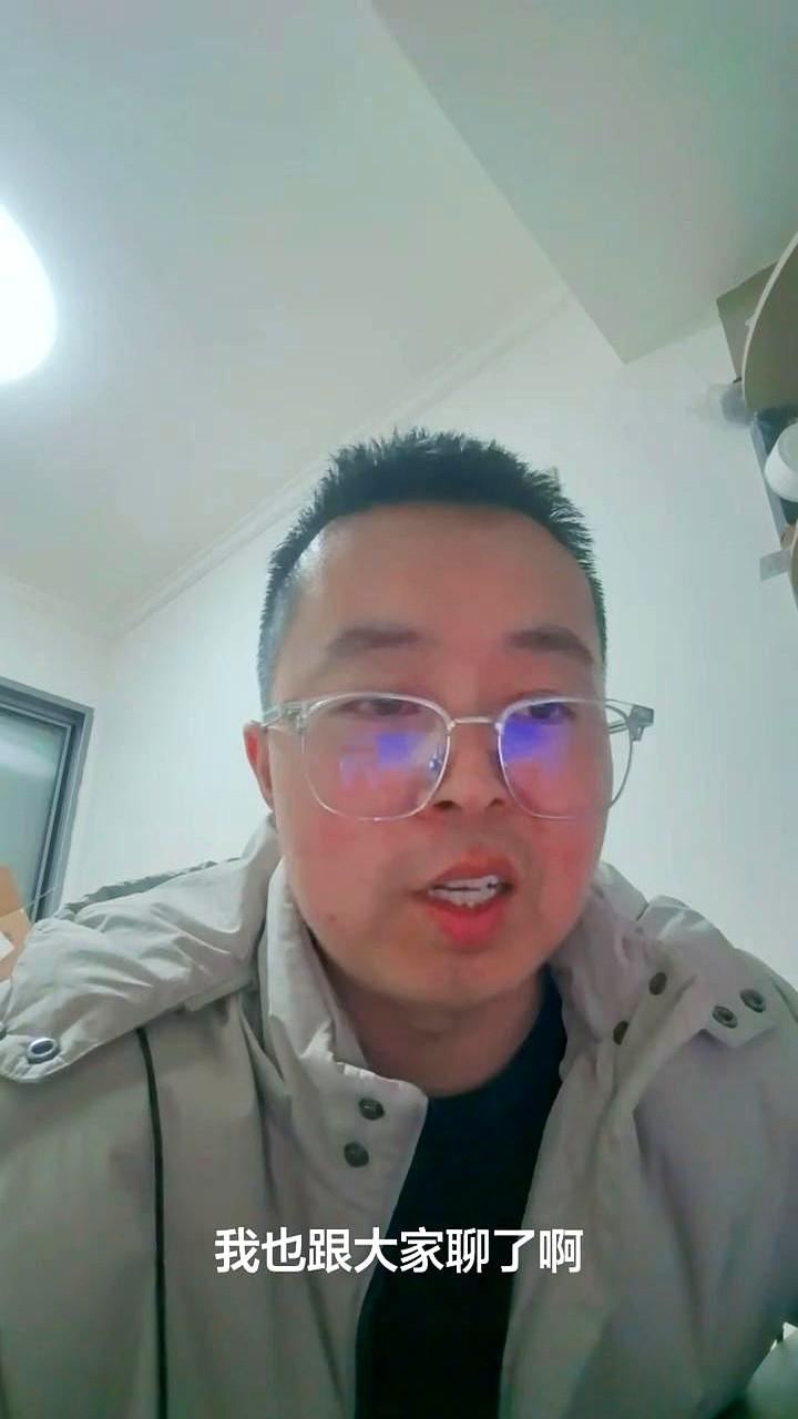 终于明白明星和普通人的次元壁了。

丁禹兮这哥们儿，在上海拍新剧《司宫令》，愣是