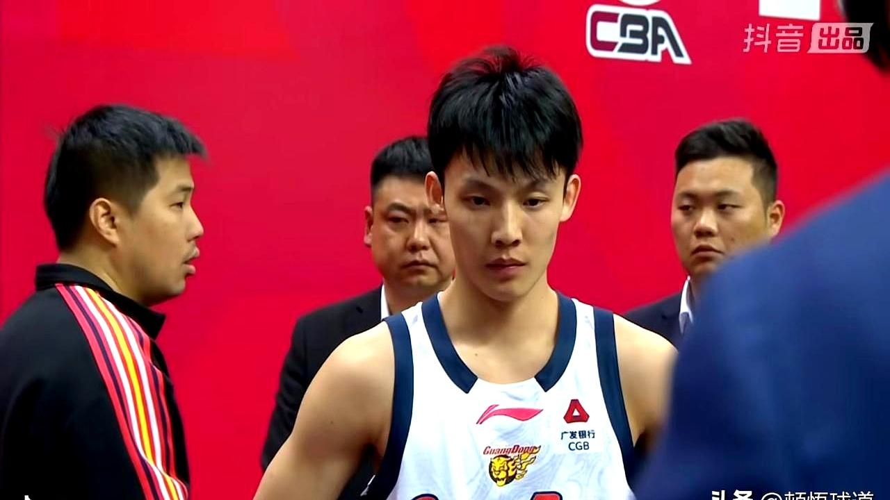 宏远今晚要是想稳稳拿下开门红，思路倒是有，就看临场执行得够不够狠。
南京那边说白