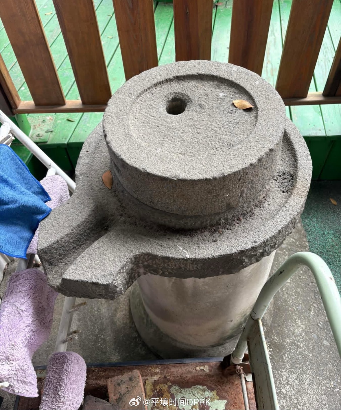 拥有五六千年文明史的朝鲜处处是古物这是当年的粮食加工设备 