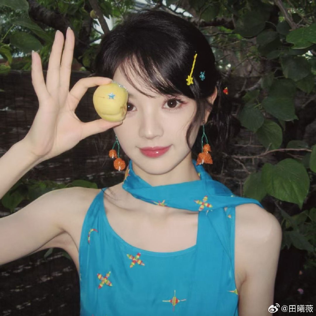 田曦薇斜刘海侧丸子头田曦薇夏日ccd我爱！田曦薇夏日ccd ​​​