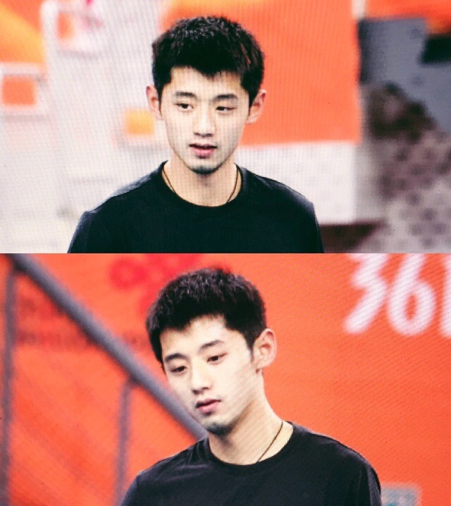 张继科 漂亮小狗让姐姐亲一下😘 