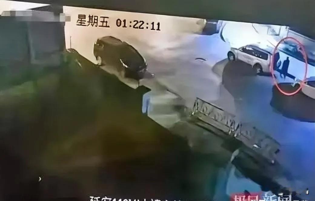 陕西延安，一58岁男子和4个朋友聚餐，他喝了半斤白酒，结束后，他上个厕所的功夫，