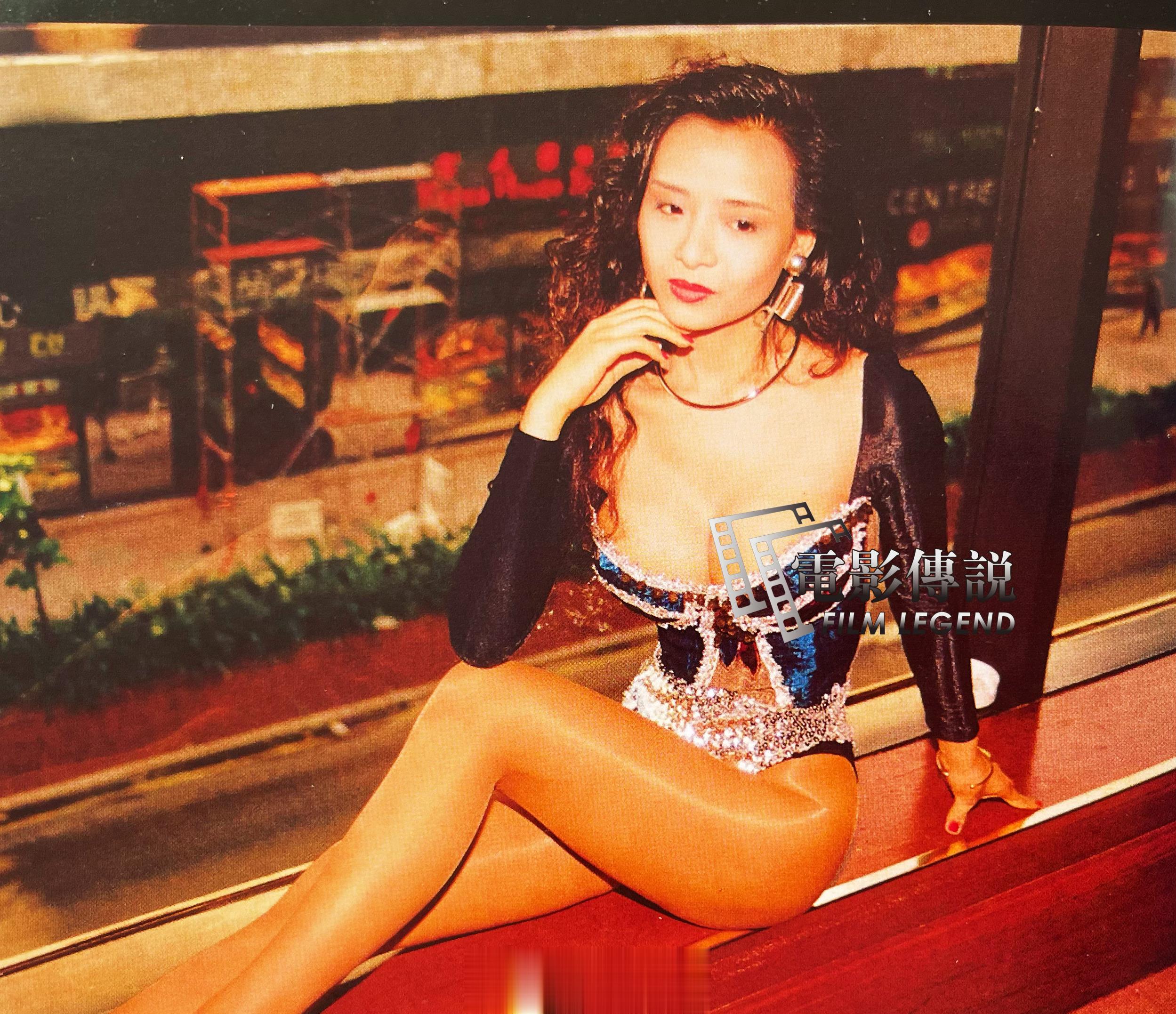 1991年，参加电影《女机械人》记者招待会期间的#叶子楣# 。 ​​​