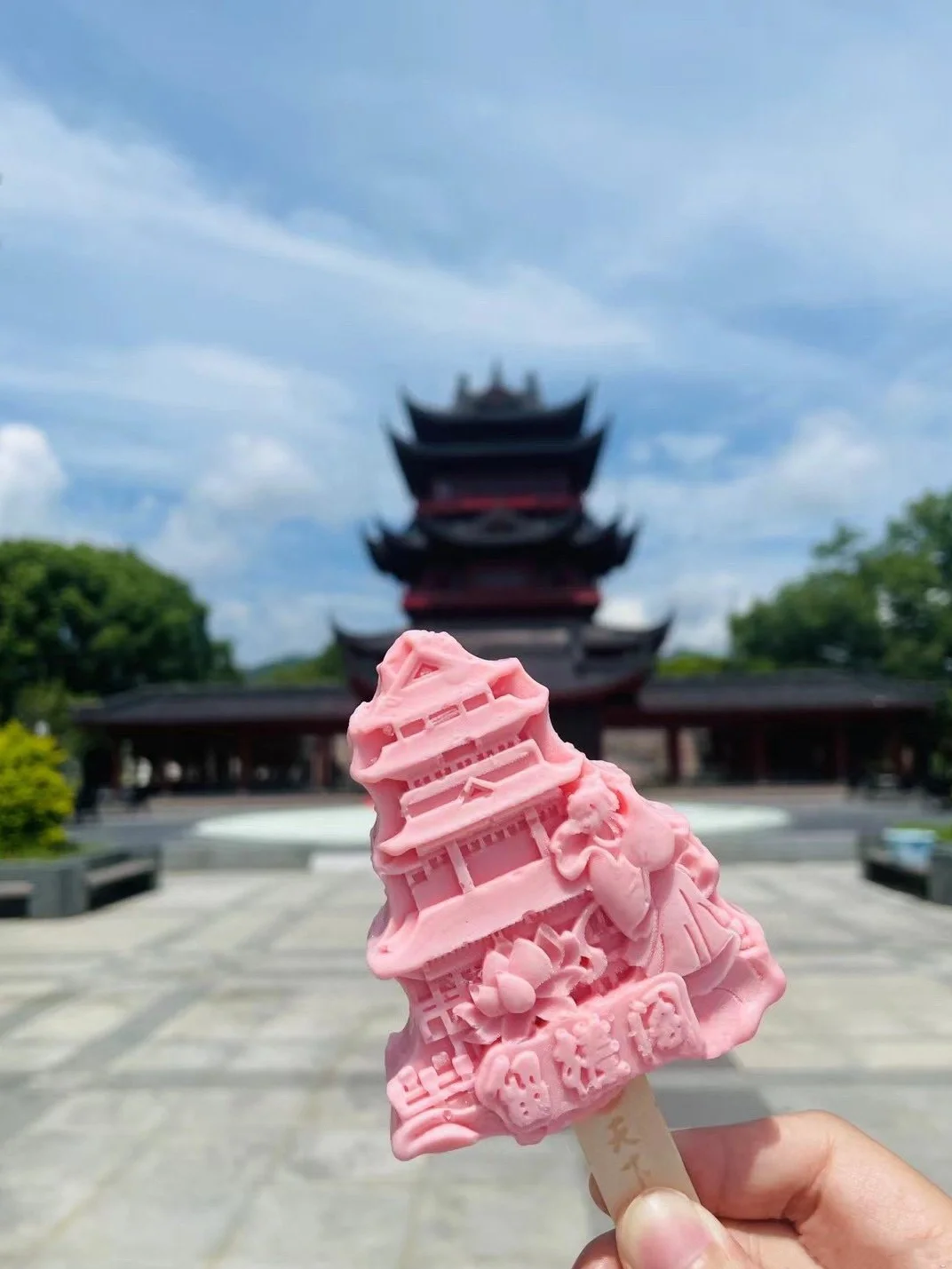 龙泉人都来了吗？