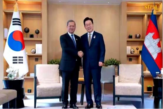 真以为电诈只是骗点钱吗？
天真了。
是把你人骗到柬埔寨，护照一收，手机一抢，直接