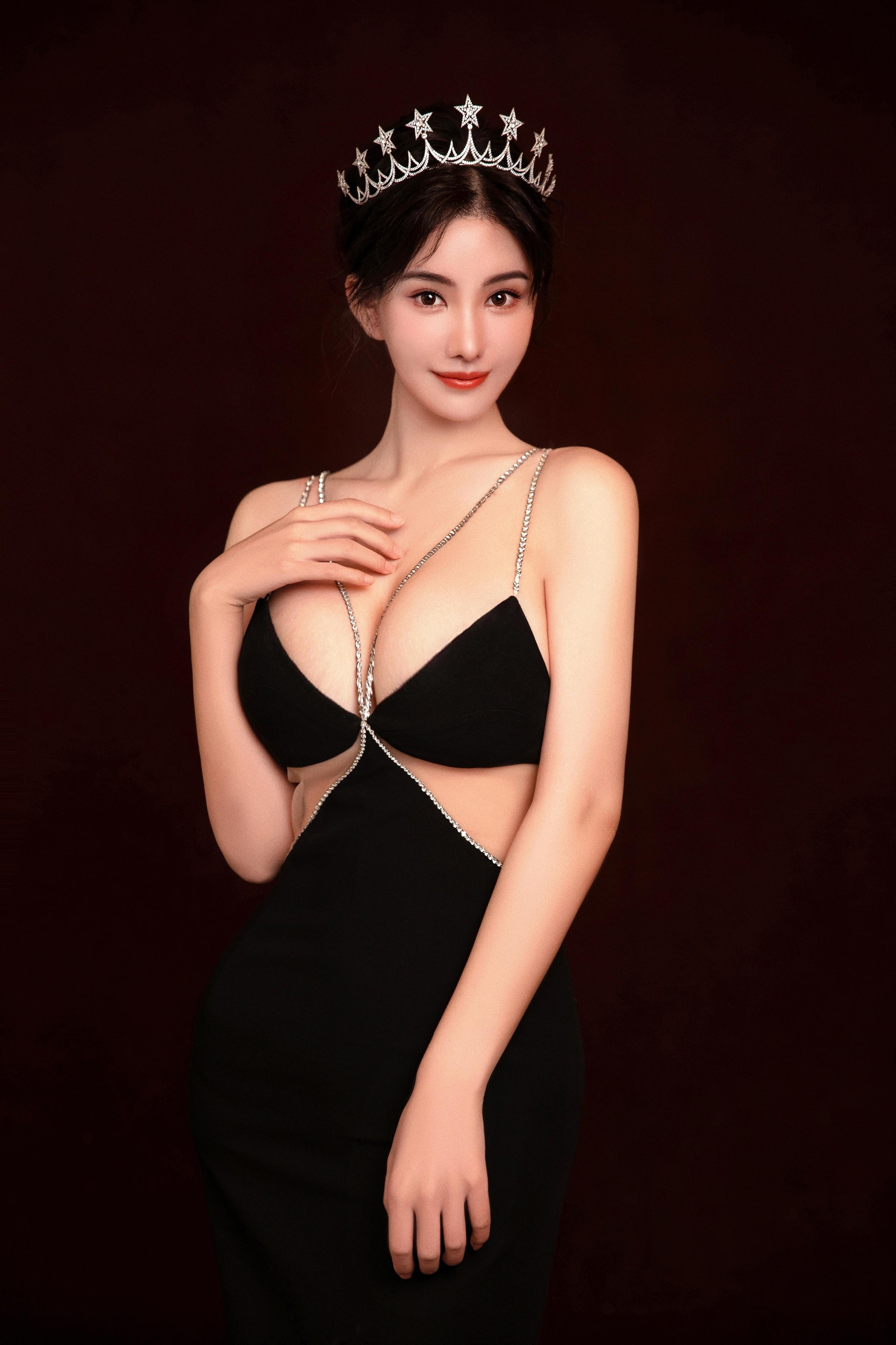 爱得其所，自在自如#颜值##这妹子真漂亮##御姐##哎呀好身材##热门美女##宅