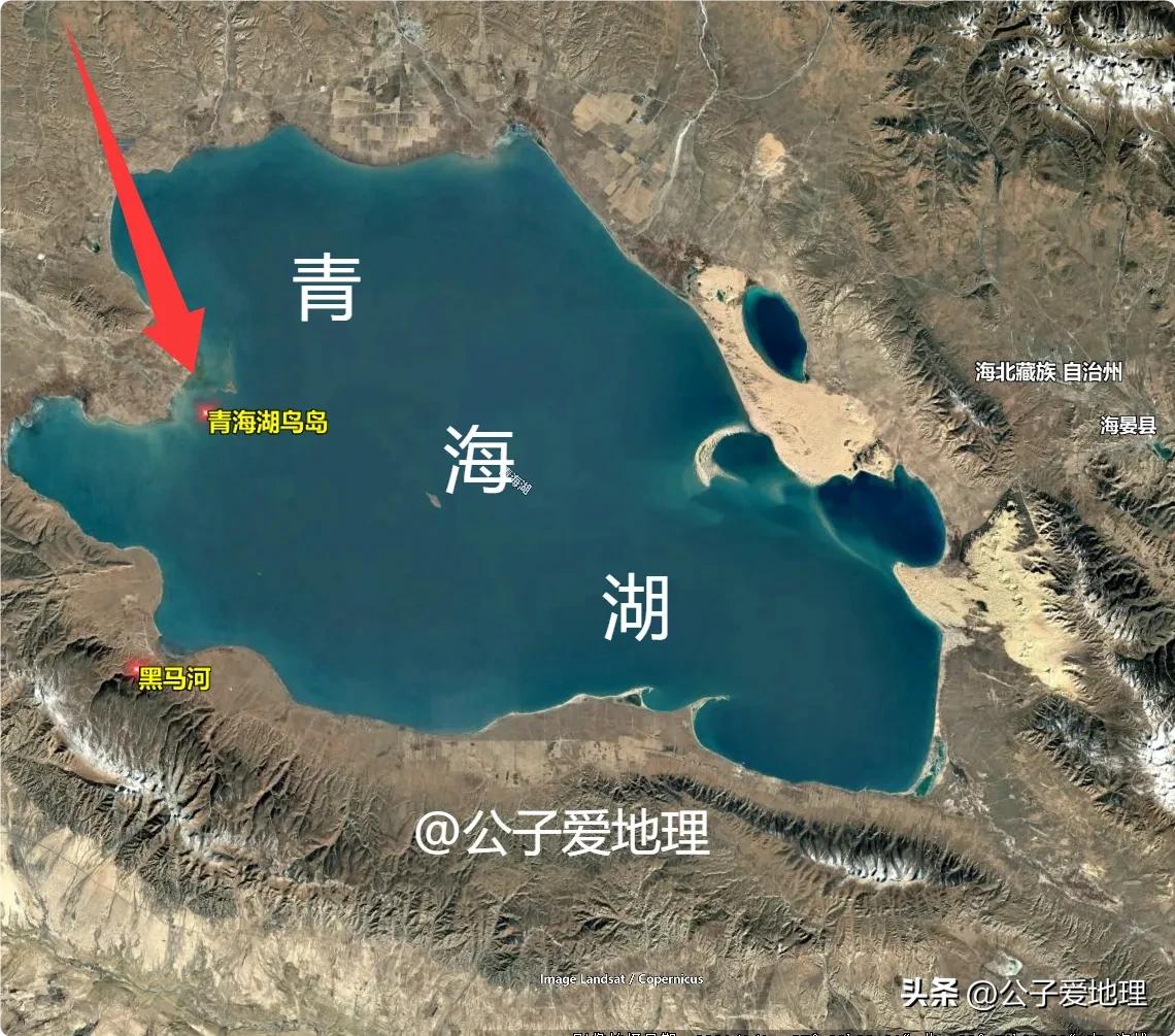 青海湖整整一圈都被围起来了，这到底是为啥？
这几天，你是不是也在手机上刷到这样的