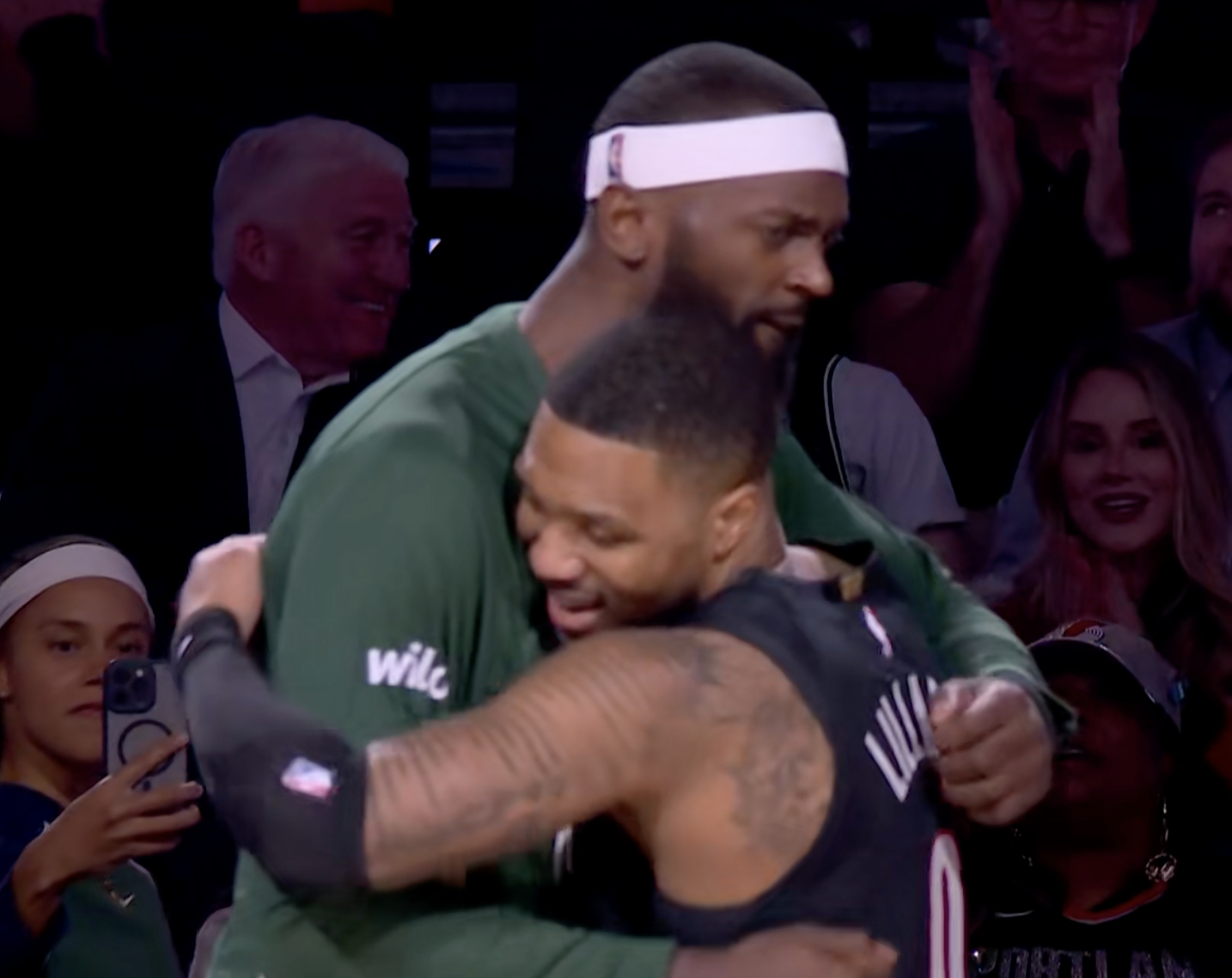 全明星三分大赛2026NBA全明星 利拉德可以，最后一个出场，压哨晋级决赛！三分