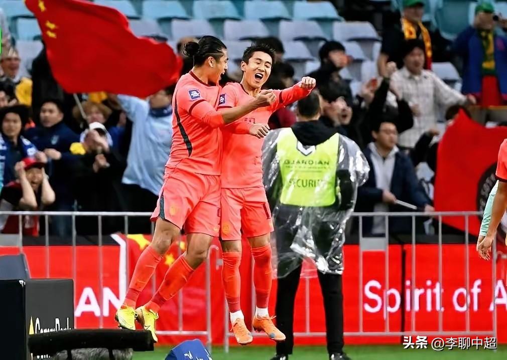 说实话，要说中国国家队队员中，在中超和国足都有上佳表现的球员，那就是国足队员、成