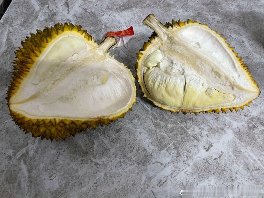 吃水果了，给老婆买的榴莲，仔细看竟然是一个爱心的财金汇眼k线王-唐总