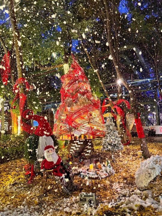 成都！东郊记忆最漂亮的圣诞树🎄美哭了😭