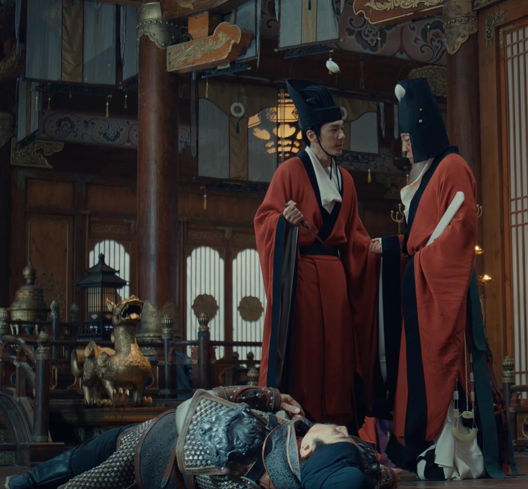 地上躺着一只最好的鸡儆这一群猴 