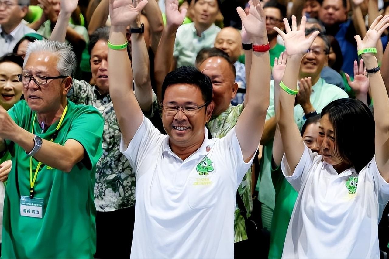 琉球这场选举，美国笑了，日本右翼笑了，谁哭了？
 
9月13日，冲绳县知事选举结