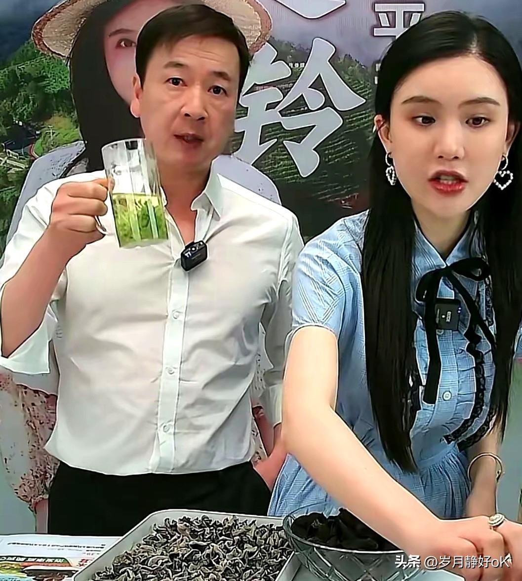 赖文峰现任女友楚玲这操作真是让人惊掉下巴。为了流量啥都往外抖，连个人隐私都在直播
